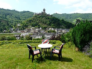 Die Panoramaterrasse der Ferienwohnung